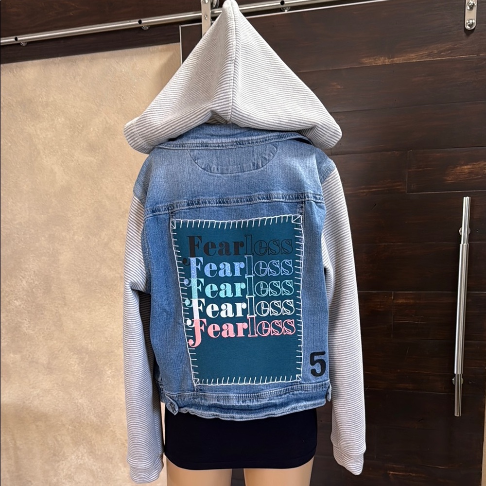 Fearless Denim Hoodie Jacket Size Juniors Large